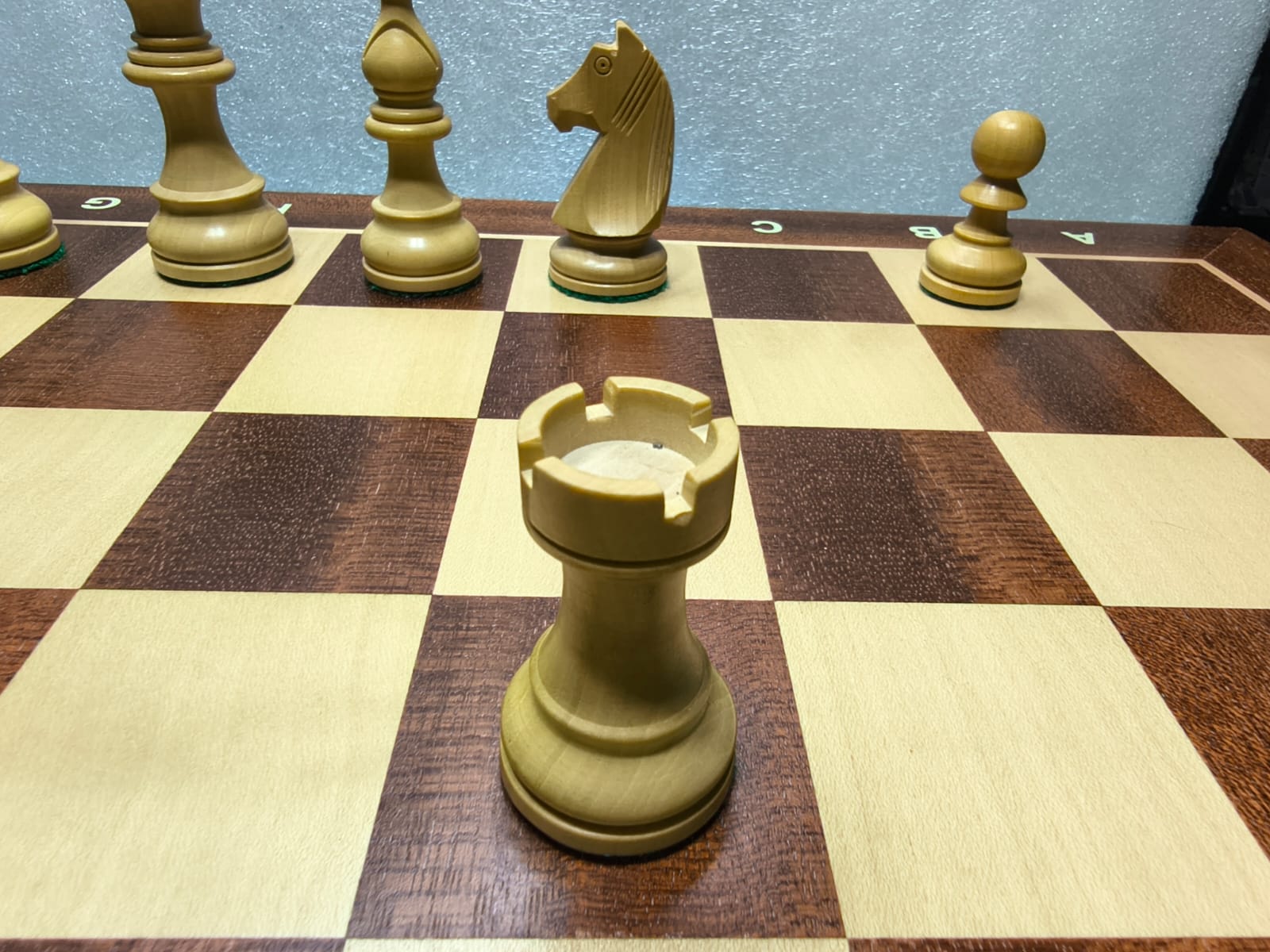 Piezas de Ajedrez Staunton Estilo Alemán 3.75" Boxwood y Ebonizado, Usado