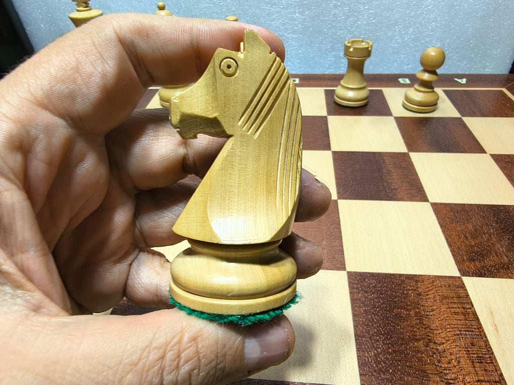 Piezas de Ajedrez Staunton Estilo Alemán 3.75" Boxwood y Ebonizado, Usado
