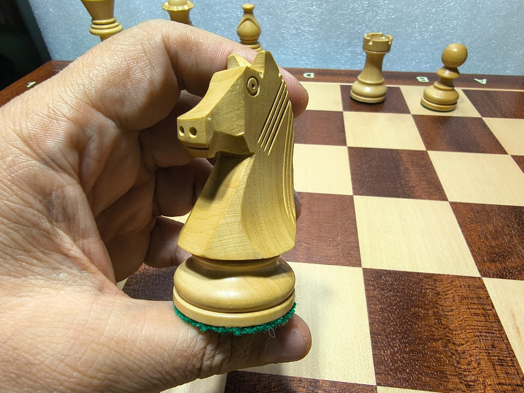 Piezas de Ajedrez Staunton Estilo Alemán 3.75" Boxwood y Ebonizado, Usado