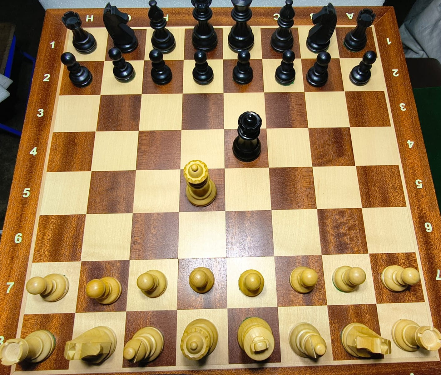 Piezas de Ajedrez Staunton Estilo Alemán 3.75" Boxwood y Ebonizado, Usado