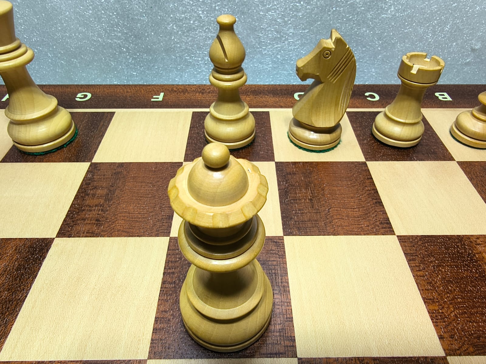 Piezas de Ajedrez Staunton Estilo Alemán 3.75" Boxwood y Ebonizado, Usado