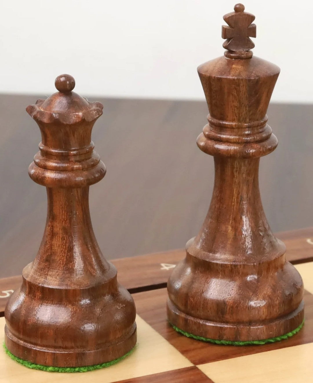 Ajedrez Reykjavik Staunton 3.8" en Shessham y Boxwood | Royal Chess Mall. Nuevo!