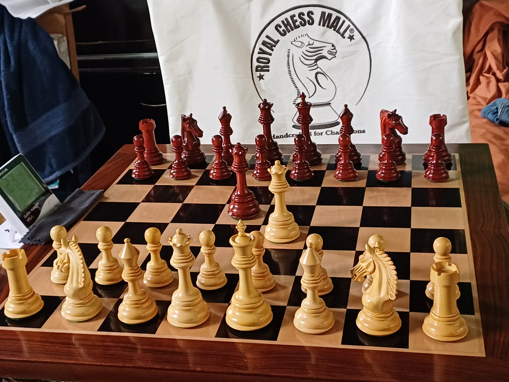 Ajedrez de Lujo Tilted Knight 4.5" | Rosewood (Padauk Africano) y Boj | Royal Chess Mall | Impecable!