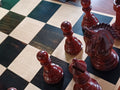 Ajedrez de Lujo Tilted Knight 4.5" | Rosewood (Padauk Africano) y Boj | Royal Chess Mall | Impecable!